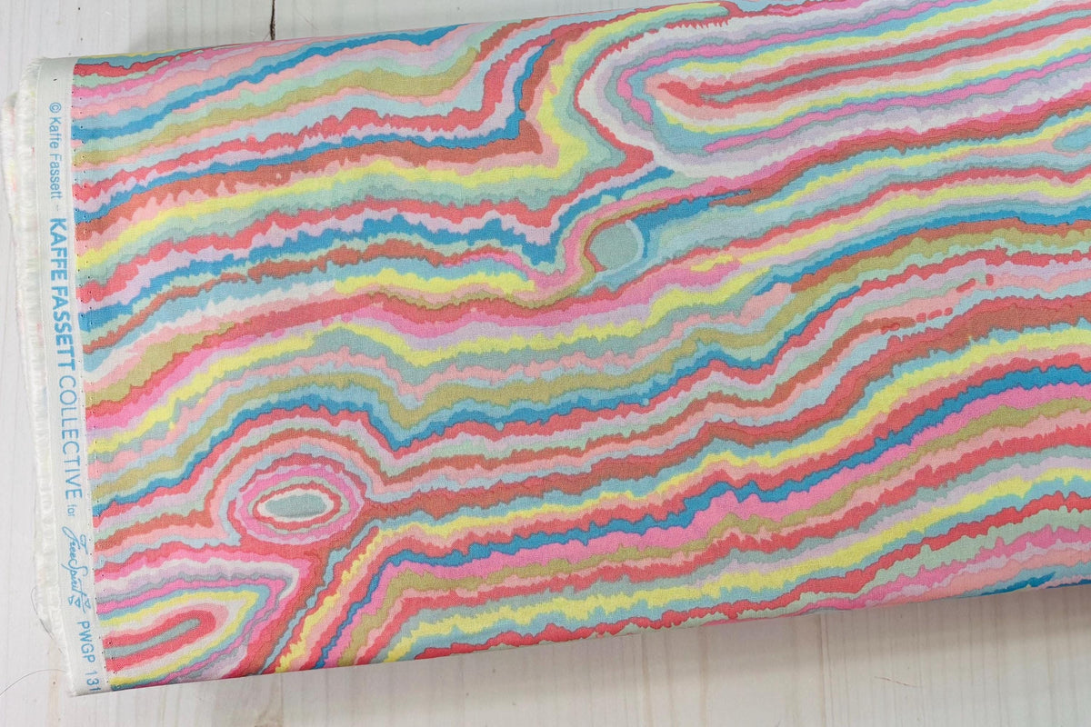 Patchwork fabric, 100% cotton, Kaffe Fassett, pastel colors, flowing stripes. REF PWGP131/PAST - Sold by Half Yard