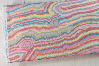 Patchwork fabric, 100% cotton, Kaffe Fassett, pastel colors, flowing stripes. REF PWGP131/PAST - Sold by Half Yard