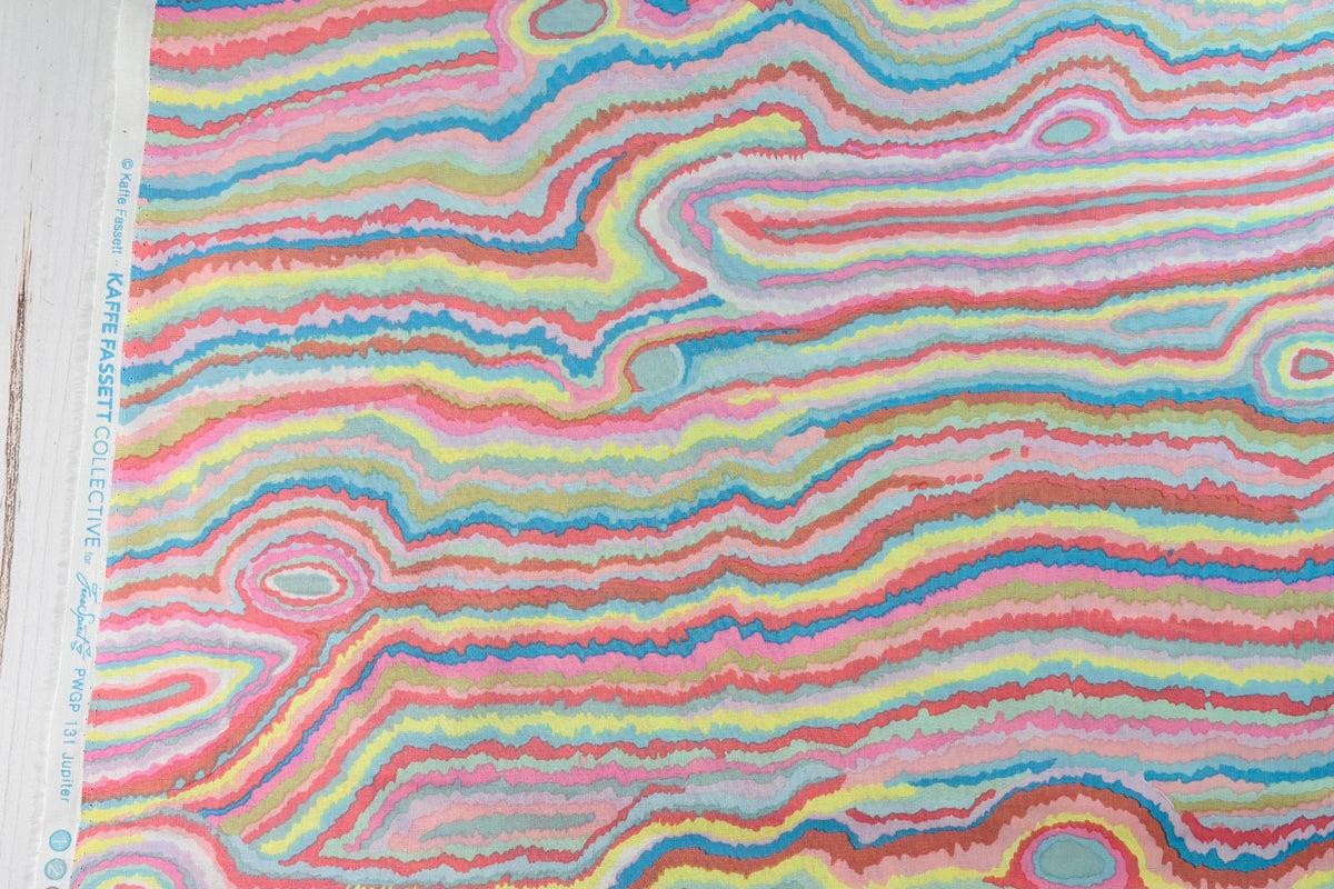 Patchwork fabric, 100% cotton, Kaffe Fassett, pastel colors, flowing stripes. REF PWGP131/PAST - Sold by Half Yard